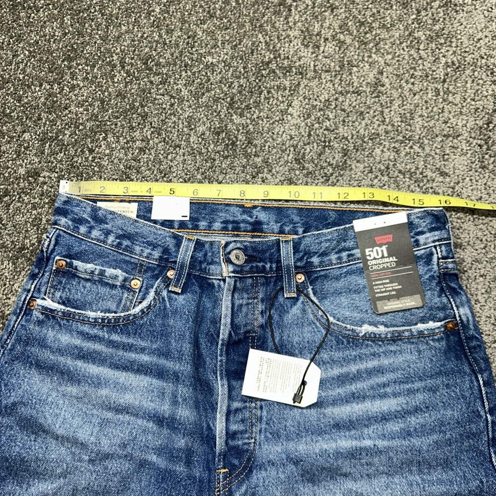 Levi's Women's Premium 501 Jeans Original Cropped 31x26 Msrp 108.00 Levis Denim - Picture 7 of 14